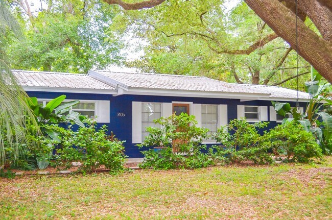 Building Photo - Renovated 3 bedroom 2 bath home in Fernwoo...