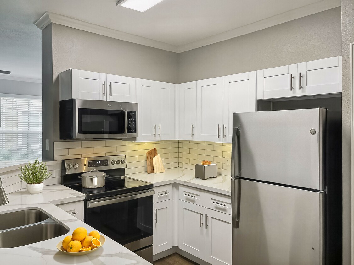 Gables Metropolitan Uptown Apartments in Houston, TX