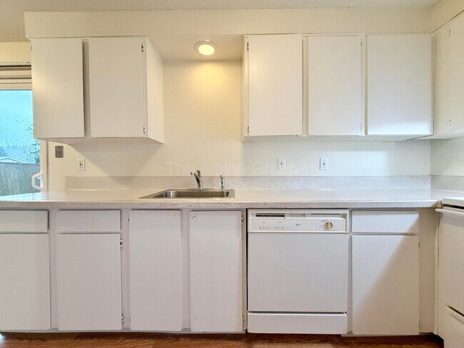 Foto del edificio - 13938 SE Powell Blvd