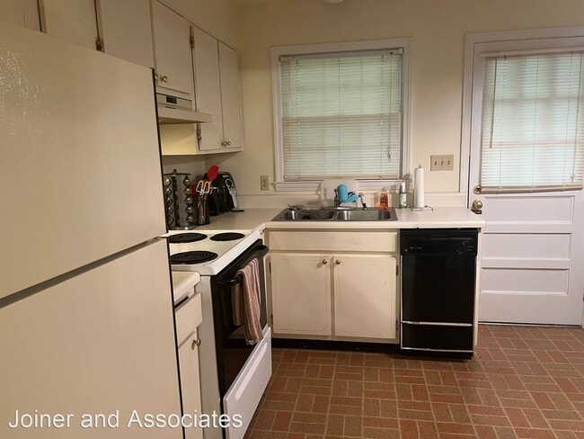 Building Photo - 2 br, 1 bath House - 130 Harden Hill Rd. B