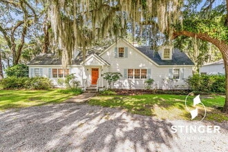 Building Photo - 263 Brickyard Point Rd S