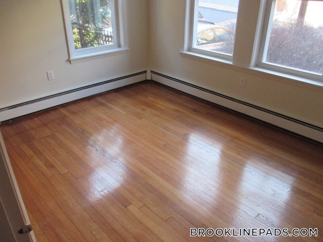 Foto principal - 312 Tappan St