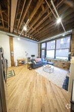 Building Photo - 226 N Clinton St