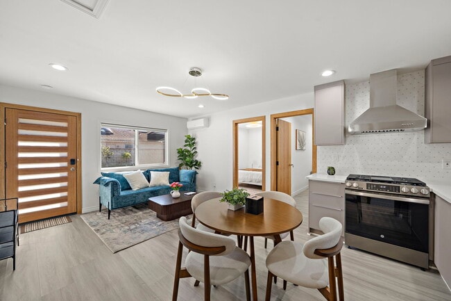 Building Photo - 5595 Heil Ave