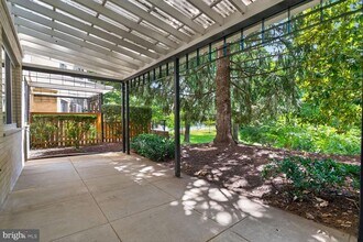 Building Photo - 10500 ROCKVILLE PIK