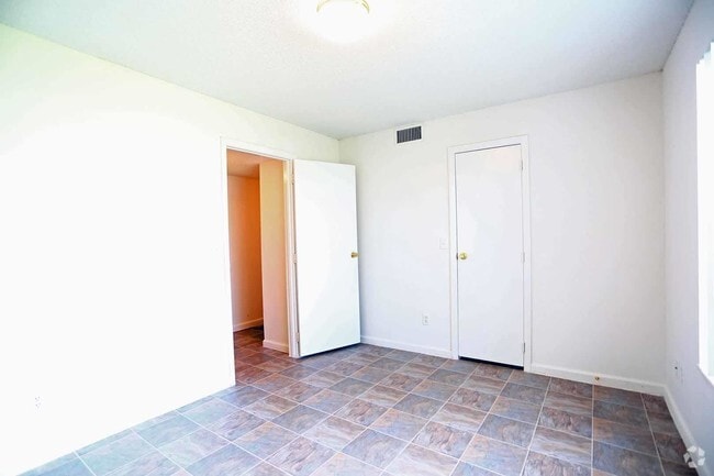 Bedroom - Citrus Meadows Apartment Homes