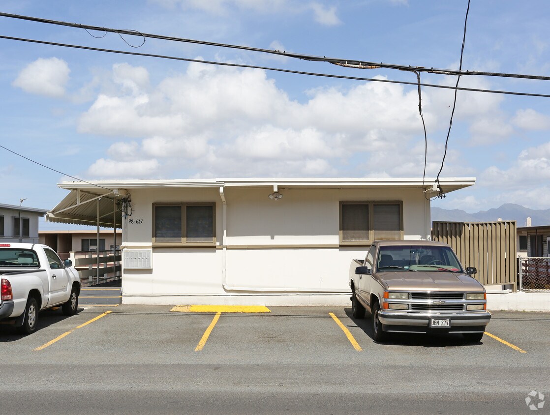 Building Photo - 98-647 Moanalua Loop