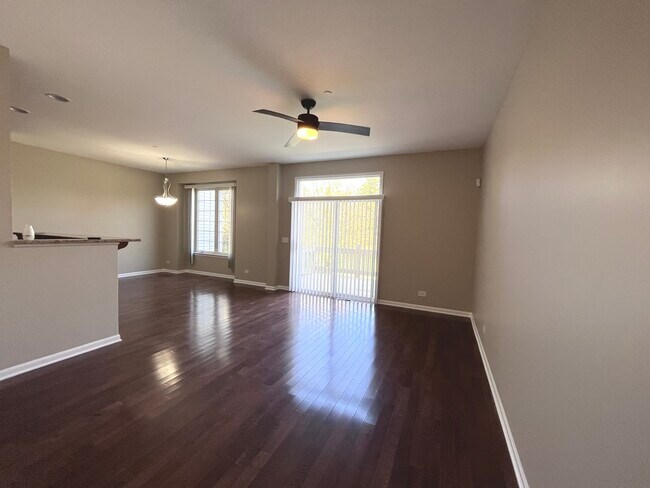 Foto del edificio - 6384 Cunningham Ct