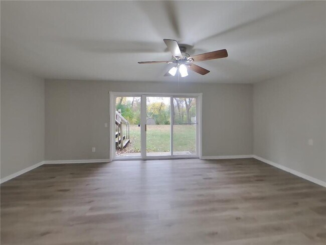 Foto del edificio - 2661 Oak Ridge Dr