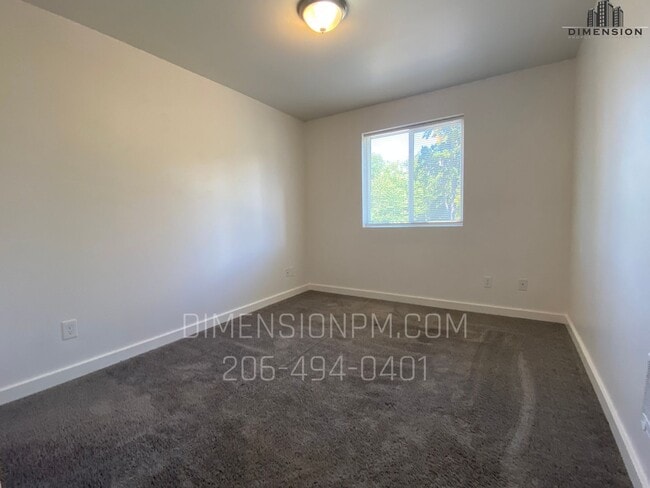 Interior Photo - 3903 S Tyler St