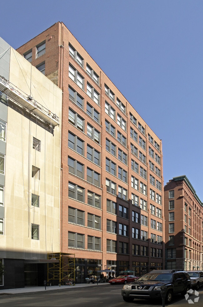 Building Photo - 10th Street Lofts