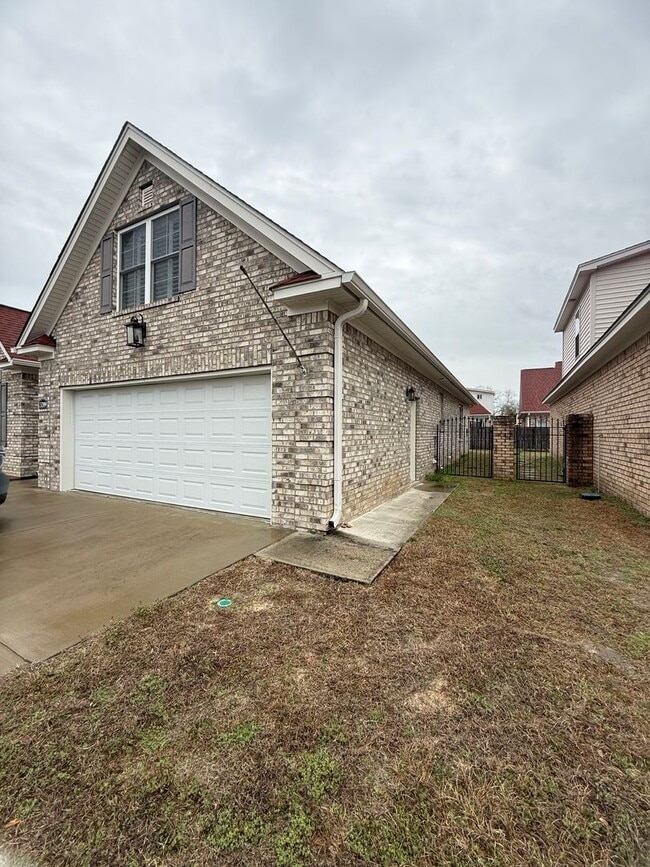 Building Photo - 3209 W Strada Rosa