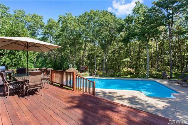 Foto del edificio - 29 Jeffrey Ln