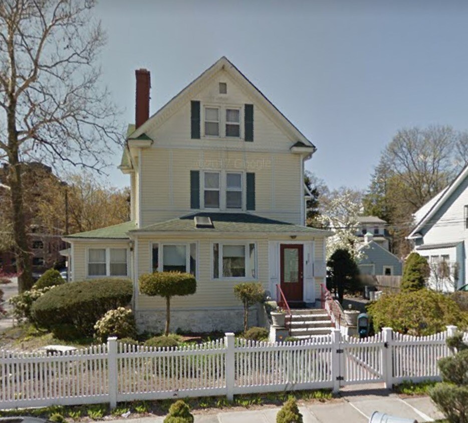 Primary Photo - 228 Hillside Ave