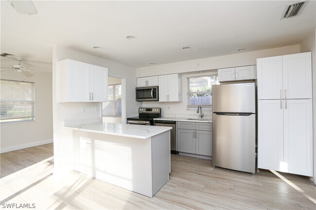 Foto del edificio - 521 96th Ave N