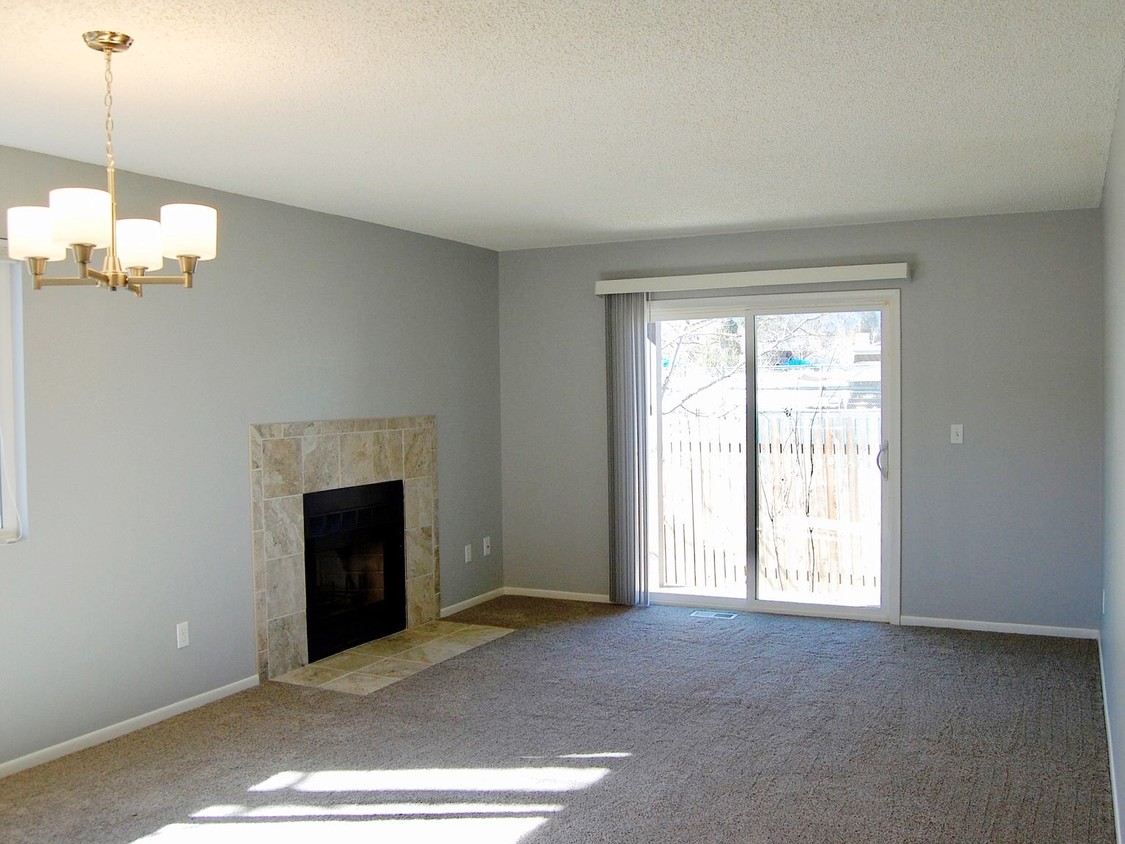 Primary Photo - 6855 Delmonico Dr