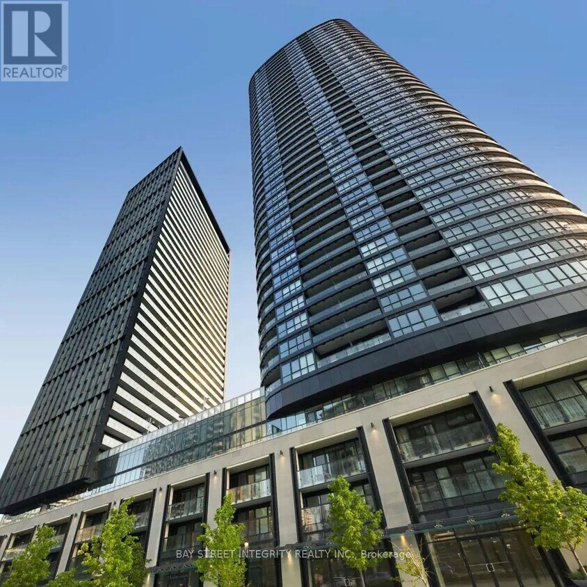 Photo principale - 585-1585 Bloor St E
