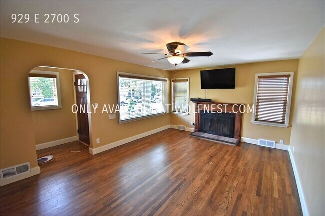 Building Photo - Gorgeous 3 Bed Sugarhouse Bungalow!
