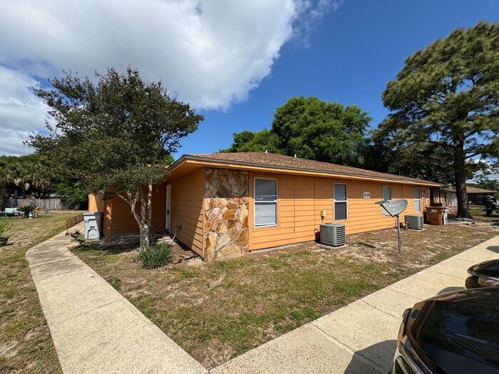 Primary Photo - Gulf Breeze - Greenbriar Estates - 2 bedro...