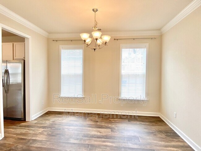 Building Photo - 2113 Steiner St