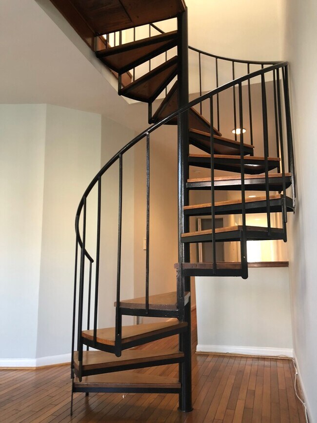 Foto del edificio - 2429 18th St NW