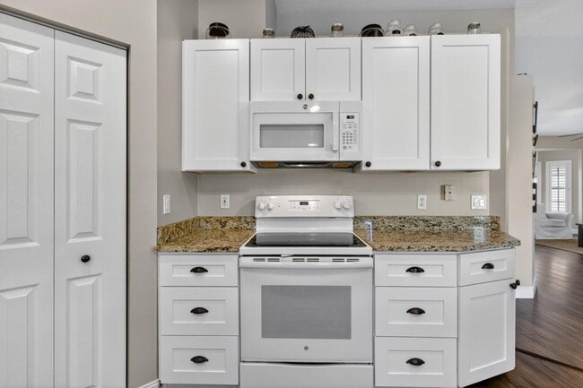 Photo - 151 Monterey Way House