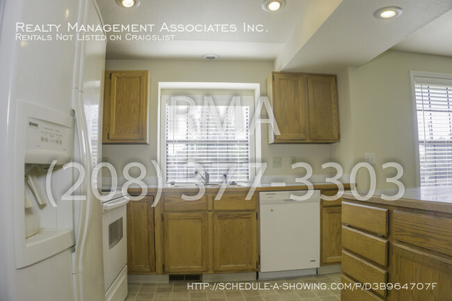 Foto del edificio - 1165 N Iris Ave