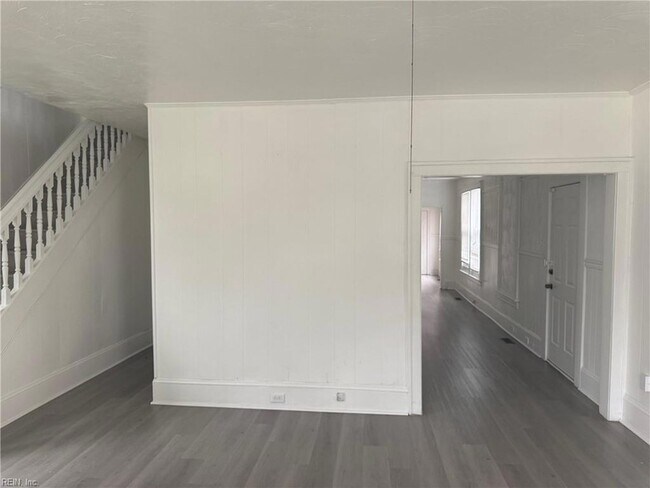 Building Photo - 1313 23rd St
