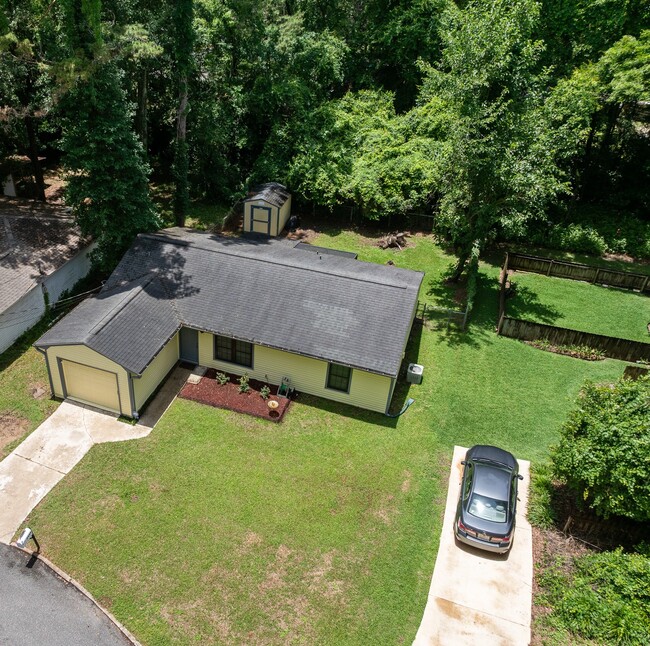 Building Photo - 2434 Jolene Ln