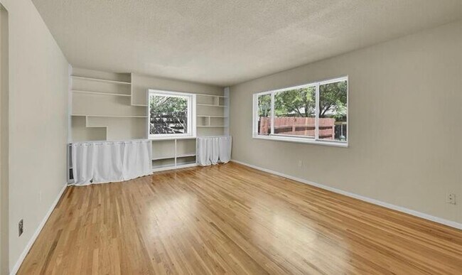 Foto del edificio - 3-bedroom Rancher in Countryside Estates!