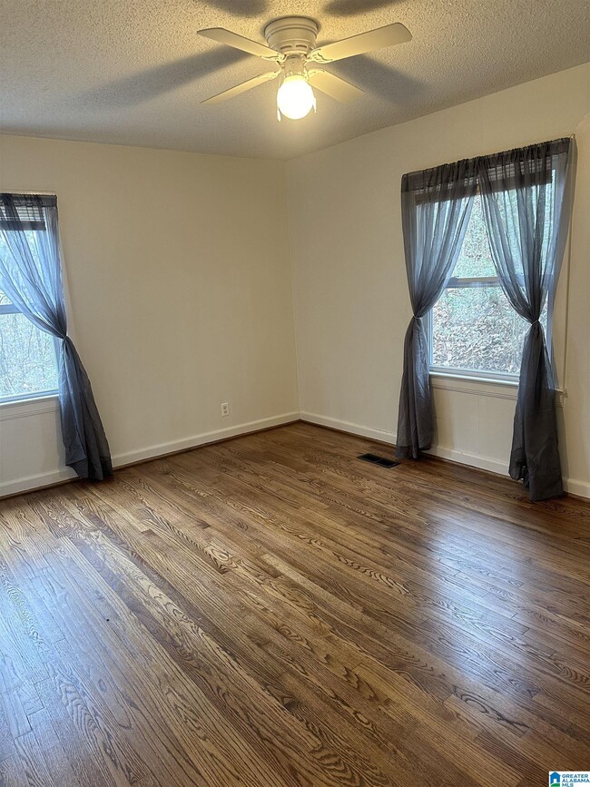 Building Photo - 155 Inthawoods Cir