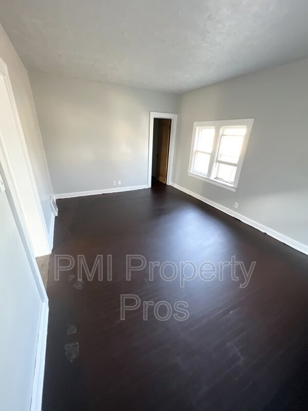 Building Photo - 3859 N 21st St