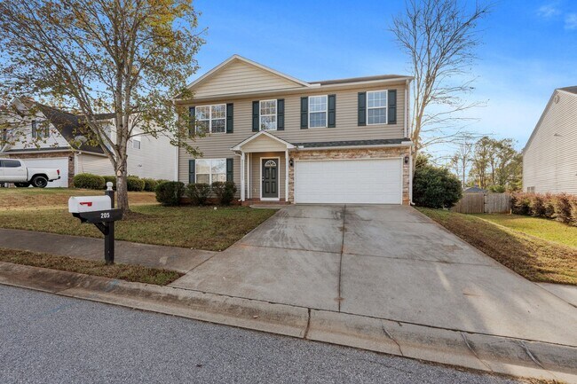 Foto del edificio - Spacious 4 BR, 2.5 BA, Master BR on Main, Conveniently Located Between Greenville and Spartanburg