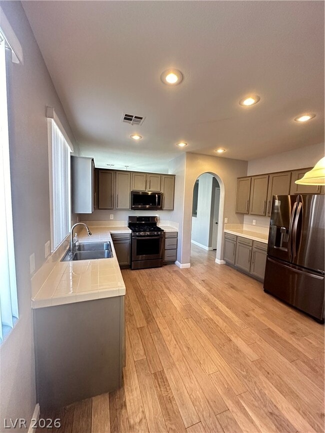 Building Photo - 10340 Bentley Oaks Ave