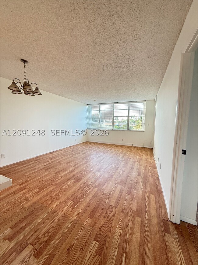 Foto del edificio - 2761 Taft St