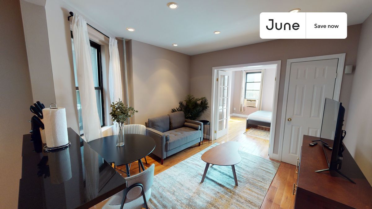 Photo - 715 East 5th Street