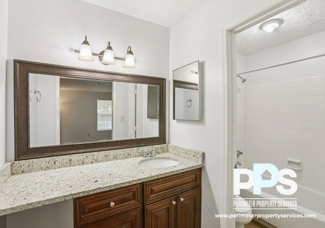 Building Photo - 801 Countryside Pl