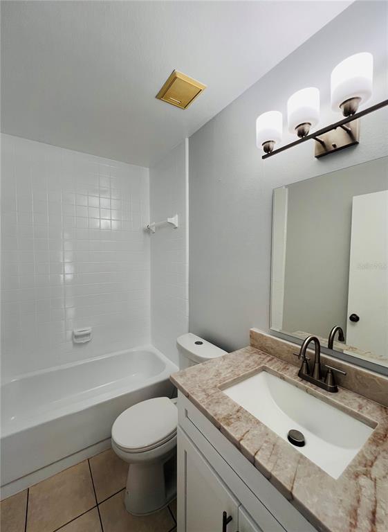 Foto del edificio - 4013 Dream Oak Pl