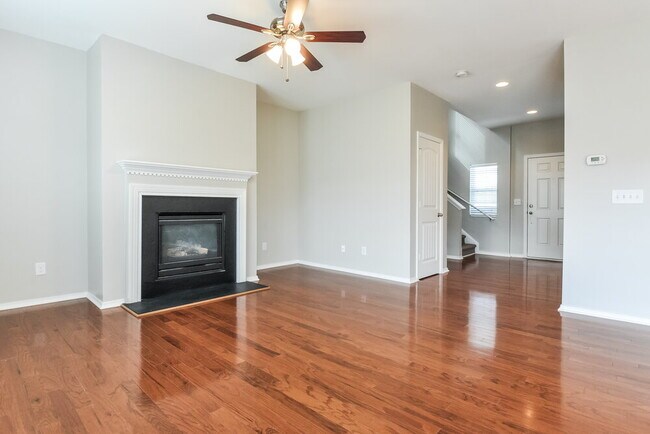 Foto del edificio - 547 Kerriann Ln