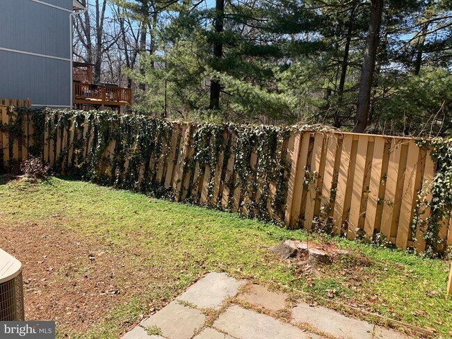 Foto del edificio - 18500 Eagles Roost Dr