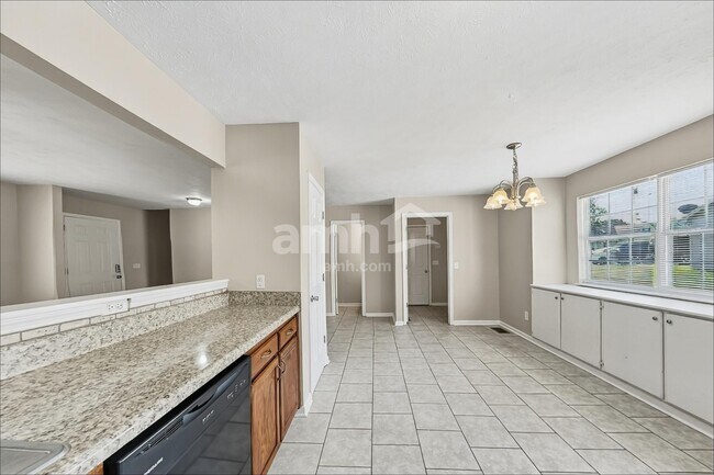 Foto del edificio - 302 Holland Ridge Dr