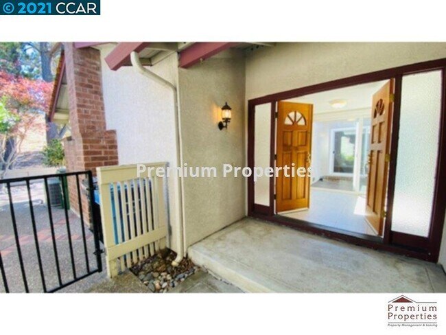 Foto del edificio - 750 N Paradise Valley Ct