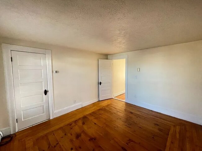 Foto del edificio - 214 Kelley St