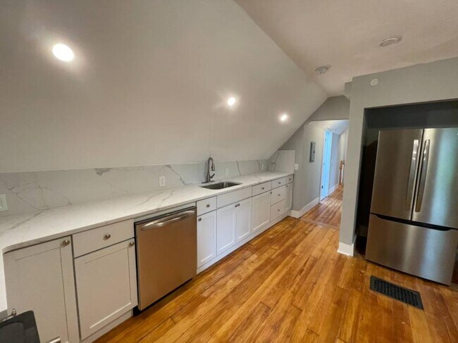 Foto del edificio - 2.0 bedroom in Somerville Massachusetts 02144