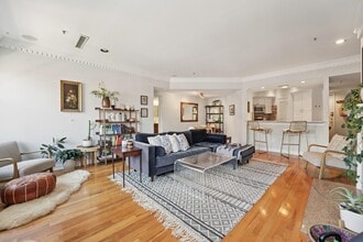 Building Photo - 600 Hudson St