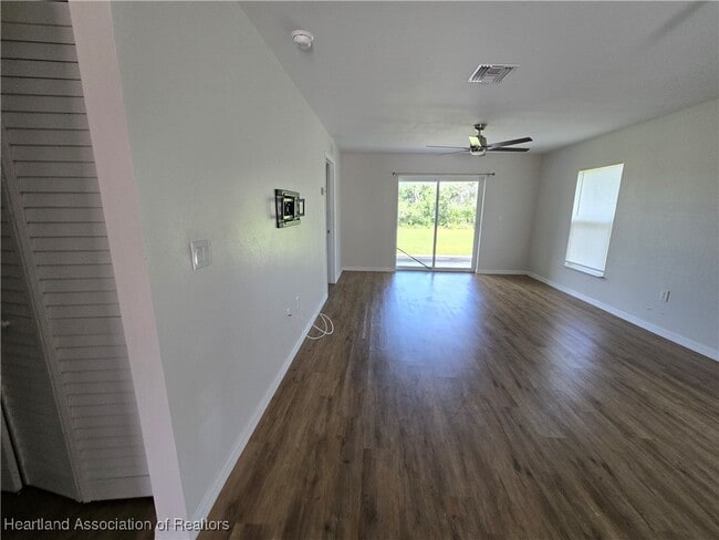 Building Photo - 5380 Pebble Beach Dr