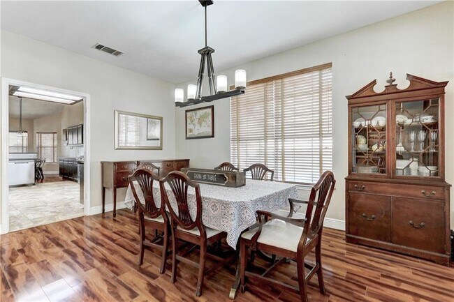 Foto del edificio - 3955 Grayling Ln