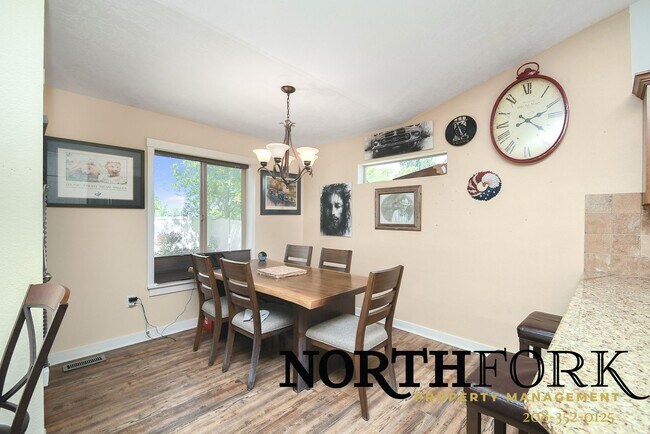 Foto del edificio - Superb Star Home With Move-in Credit opportunity - HOME IS NOT FURNISHED
