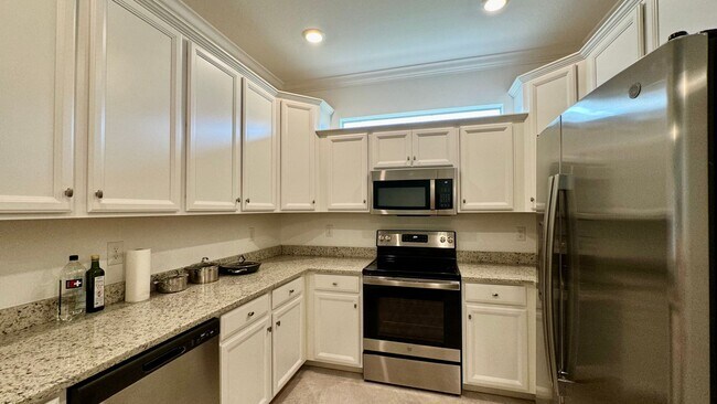 Foto del edificio - **Ask about the TWO WEEKS FREE**3 BEDROOM IN ORANGE BLOSSOM RANCH ** FURNISHED ANNUAL NEW CONSTRU...