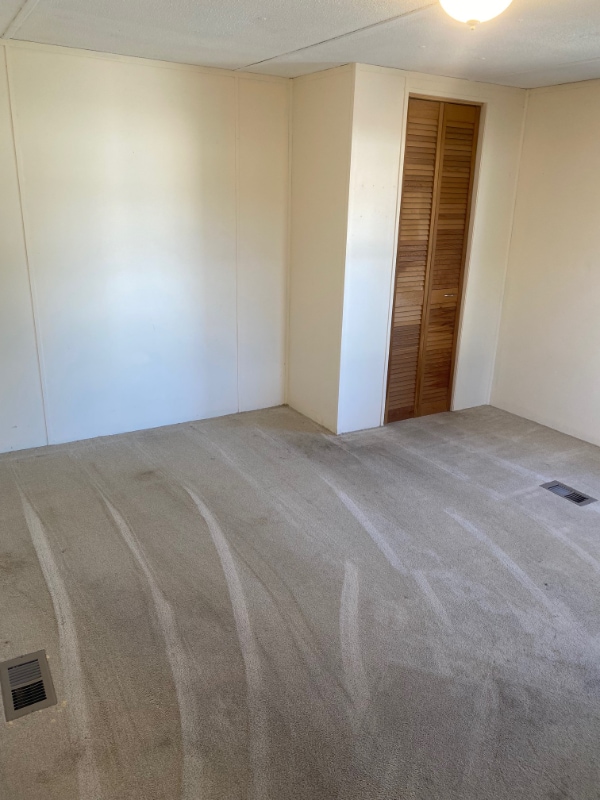 Building Photo - 18 River St